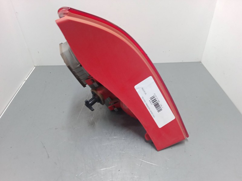 Recambio de piloto trasero derecho para renault clio ii (bb_, cb_) 1.2 (bb0a, bb0f, bb10, bb1k, bb28, bb2d, bb2h, cb0a,... refer