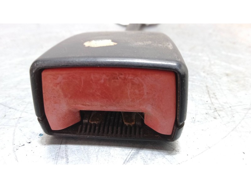 Recambio de anclaje cinturon delantero derecho para fiat doblo furgoneta/monovolumen (223_) 1.3 jtd 16v referencia OEM IAM   