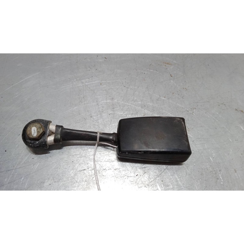 Recambio de anclaje cinturon delantero izquierdo para fiat doblo furgoneta/monovolumen (223_) 1.3 jtd 16v referencia OEM IAM   
