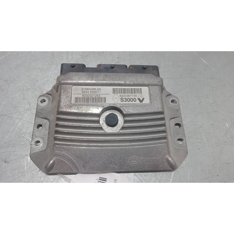 Recambio de centralita motor uce para renault scénic ii (jm0/1_) 1.6 (jm0c, jm0j, jm1b) referencia OEM IAM 8200321263  