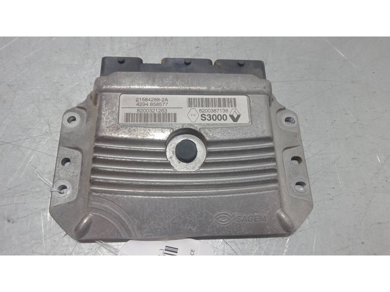 Recambio de centralita motor uce para renault scénic ii (jm0/1_) 1.6 (jm0c, jm0j, jm1b) referencia OEM IAM 8200321263  