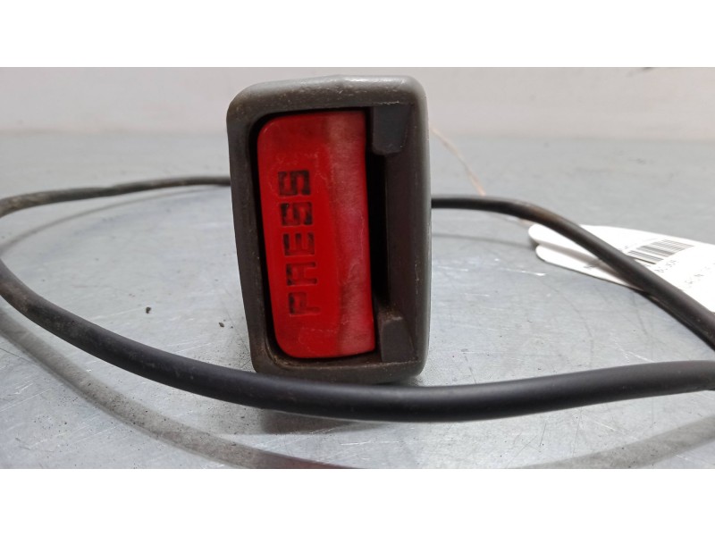 Recambio de anclaje cinturon delantero izquierdo para chevrolet nubira station wagon 1.8 referencia OEM IAM   