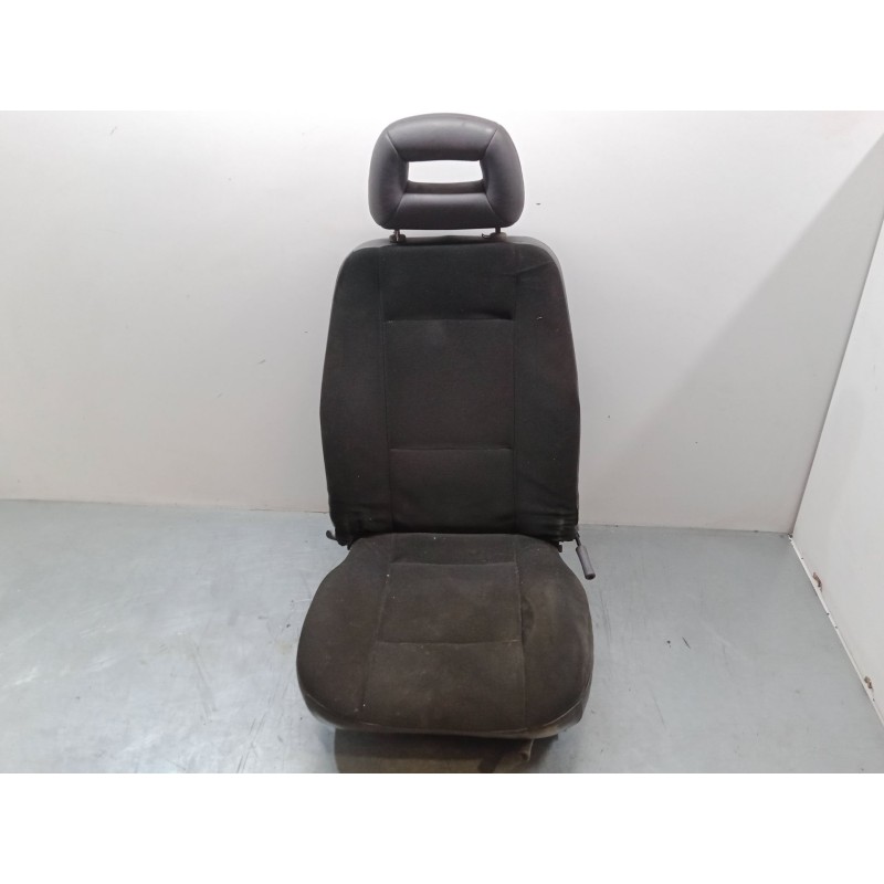 Recambio de asiento delantero izquierdo para nissan cabstar e (tl_, vl_) 105.35, 110.35, 110.45 (tl0) referencia OEM IAM   