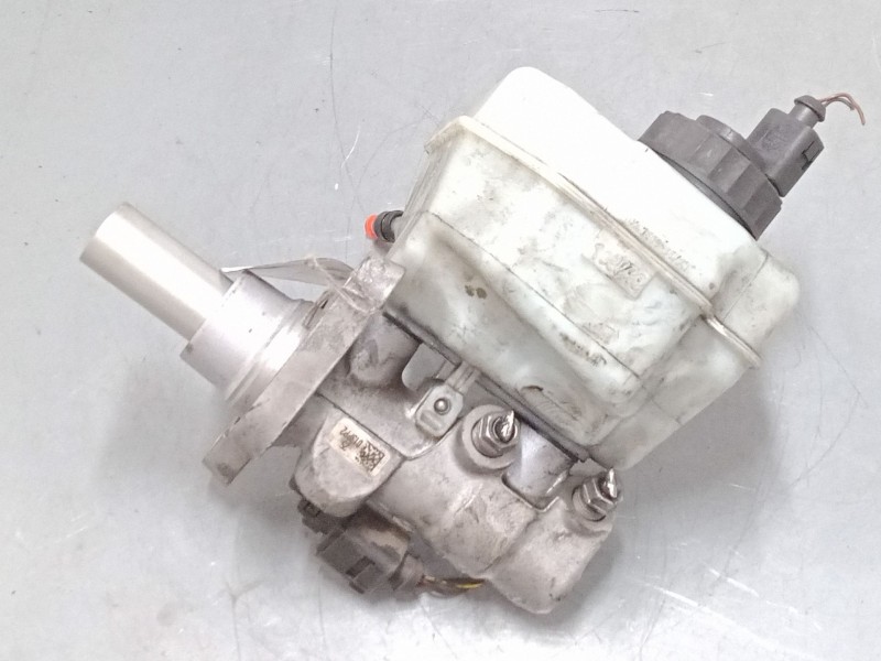 Recambio de bomba freno para volkswagen passat b6 variant (3c5) 2.0 tdi referencia OEM IAM   