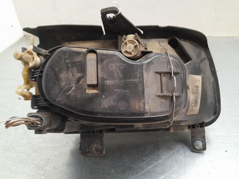 Recambio de faro izquierdo para volkswagen polo (6n2) 1.4 tdi referencia OEM IAM   