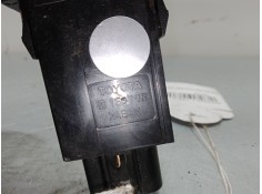 Recambio de boton apertura/cierre deposito para toyota avensis (_t25_) 2.4 (azt251_) referencia OEM IAM 156795   2