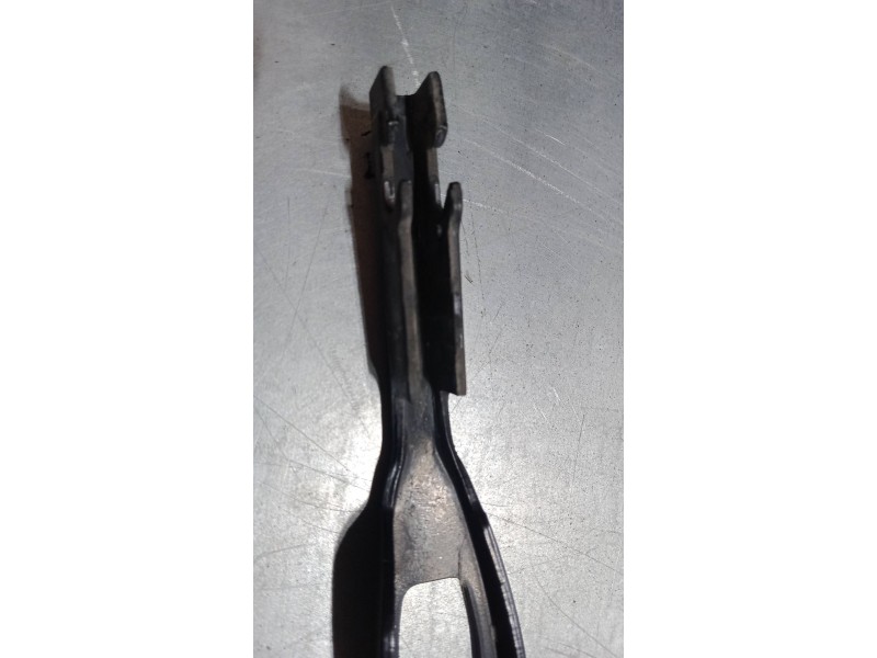 Recambio de brazo limpia delantero derecho para seat altea xl (5p5, 5p8) 2.0 tdi 16v 4x4 referencia OEM IAM   