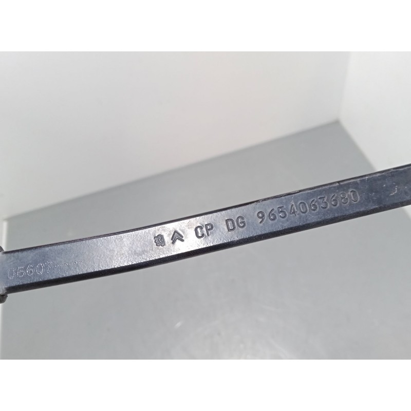 Recambio de brazo limpia delantero derecho para citroën c4 picasso i monospace (ud_) 1.8 i 16v referencia OEM IAM   