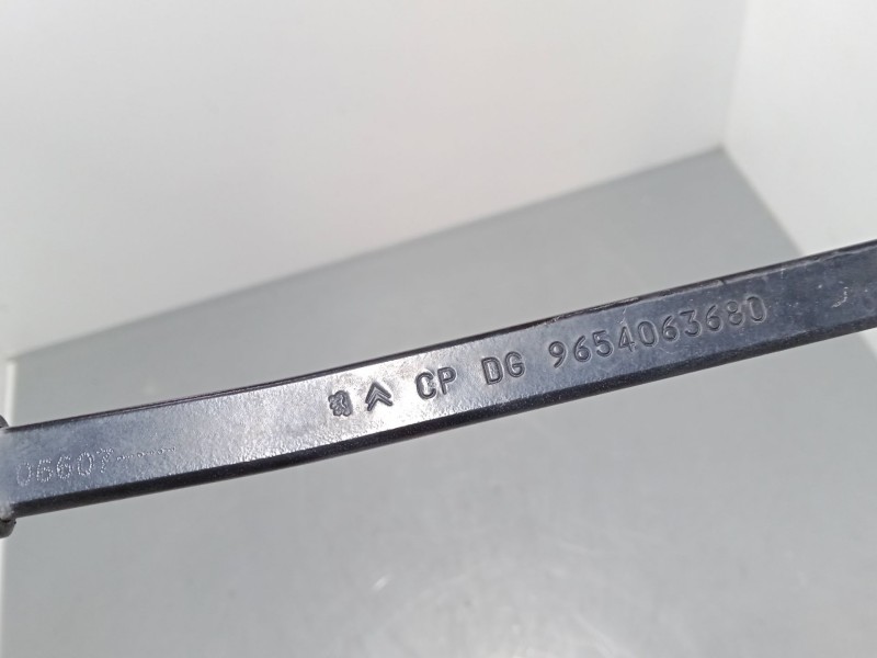Recambio de brazo limpia delantero derecho para citroën c4 picasso i monospace (ud_) 1.8 i 16v referencia OEM IAM   