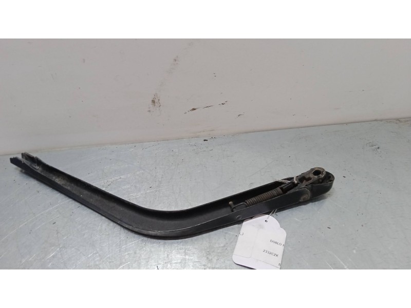 Recambio de brazo limpia trasero para fiat doblo furgoneta/monovolumen (223_) 1.3 jtd 16v referencia OEM IAM   