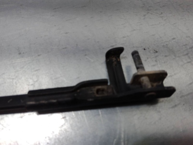 Recambio de brazo limpia delantero izquierdo para volkswagen caddy iii furgoneta/monovolumen (2ka, 2kh, 2ca, 2ch) 1.9 tdi refere