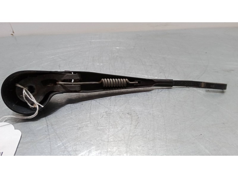 Recambio de brazo limpia trasero para volkswagen polo (6n2) 1.4 tdi referencia OEM IAM   