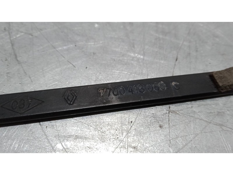 Recambio de brazo limpia trasero para renault laguna ii (bg0/1_) 1.9 dci (bg08, bg0g) referencia OEM IAM   