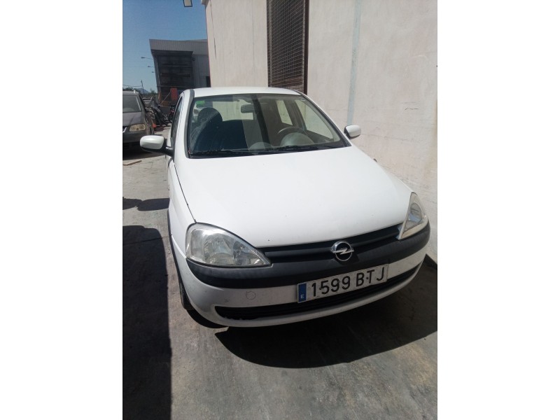 opel corsa c (x01) del año 2002