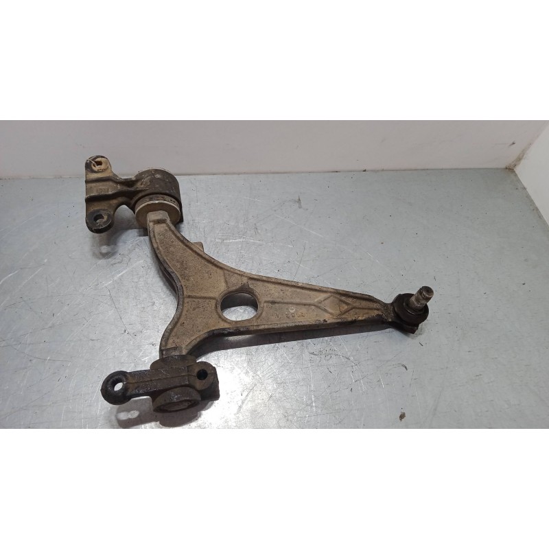 Recambio de brazo suspension inferior delantero izquierdo para citroën jumpy ii furgoneta 2.0 hdi 120 referencia OEM IAM   