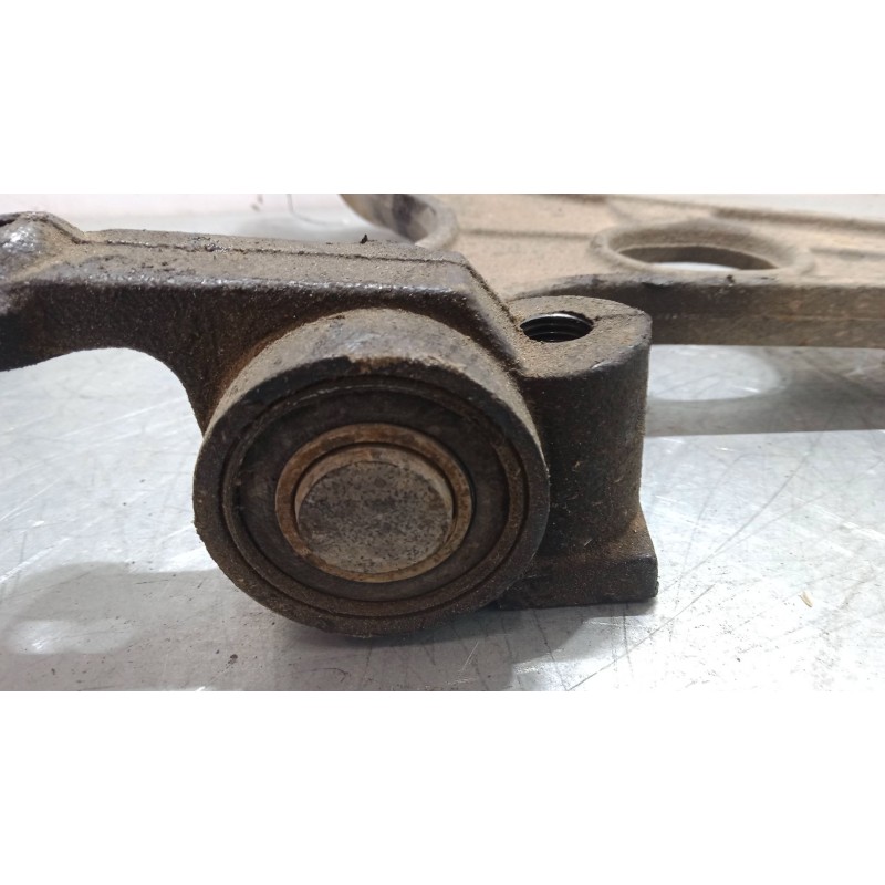Recambio de brazo suspension inferior delantero izquierdo para citroën jumpy ii furgoneta 2.0 hdi 120 referencia OEM IAM   