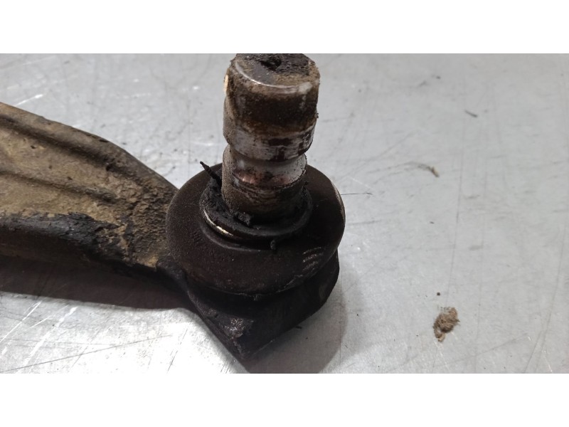 Recambio de brazo suspension inferior delantero izquierdo para citroën jumpy ii furgoneta 2.0 hdi 120 referencia OEM IAM   