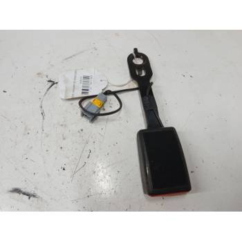 ANCLAJE CINTURON DELANTERO IZQUIERDO 
