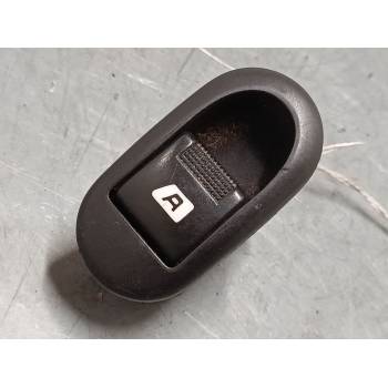 MANDO ELEVALUNAS DELANTERO IZQUIERDO 96401469XT 