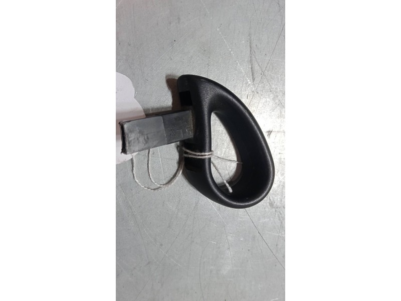 Recambio de tirador asiento abatible derecho para seat ibiza iii (6l1) 1.9 tdi referencia OEM IAM   
