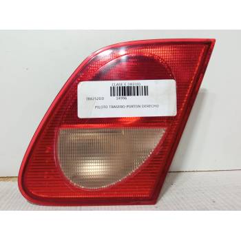 PILOTO TRASERO PORTON DERECHO A210 820 10 64 197 528 R 