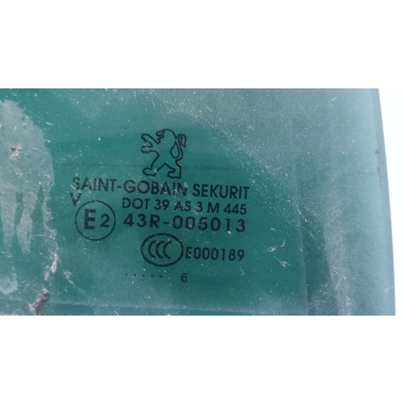 Recambio de luna trasera derecha para peugeot 3008 ii suv (mc_, mr_, mj_, m4_) 1.6 bluehdi 120 referencia OEM IAM   