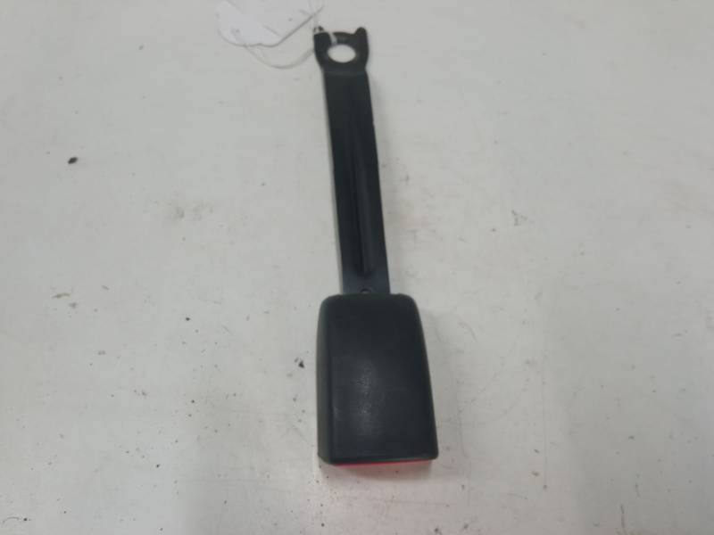 ANCLAJE CINTURON DELANTERO DERECHO 