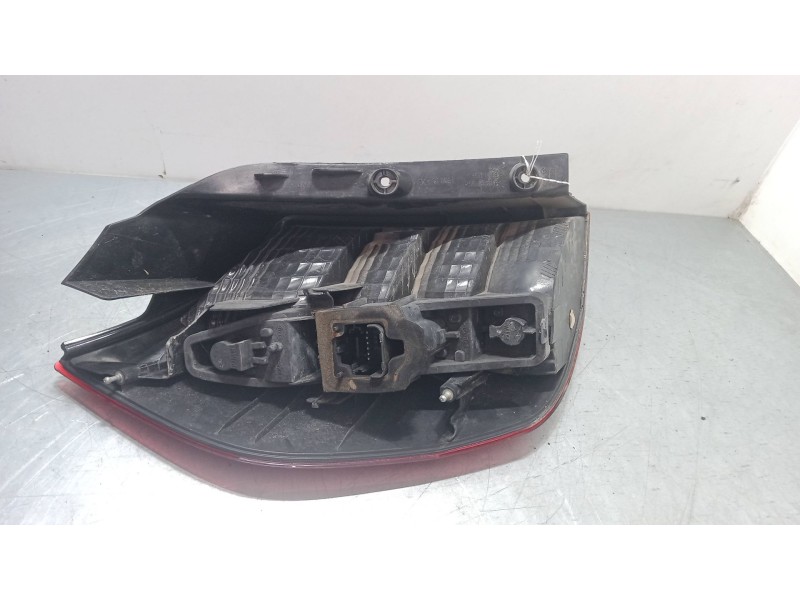 Recambio de piloto trasero derecho para renault scénic ii (jm0/1_) 1.6 (jm0c, jm0j, jm1b) referencia OEM IAM 8200127702E  