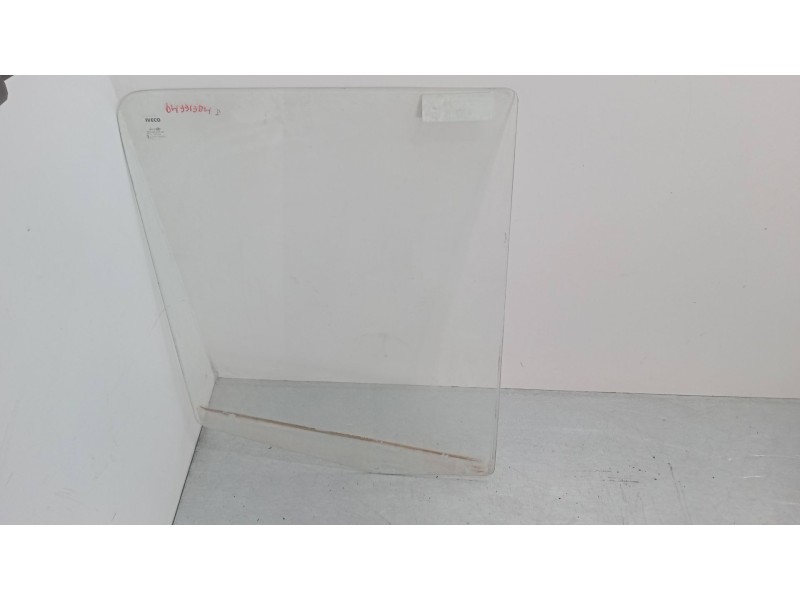 Recambio de luna puerta delantera derecha para iveco 120e18 eurocargo referencia OEM IAM   