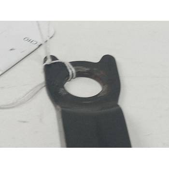 ANCLAJE CINTURON DELANTERO DERECHO 