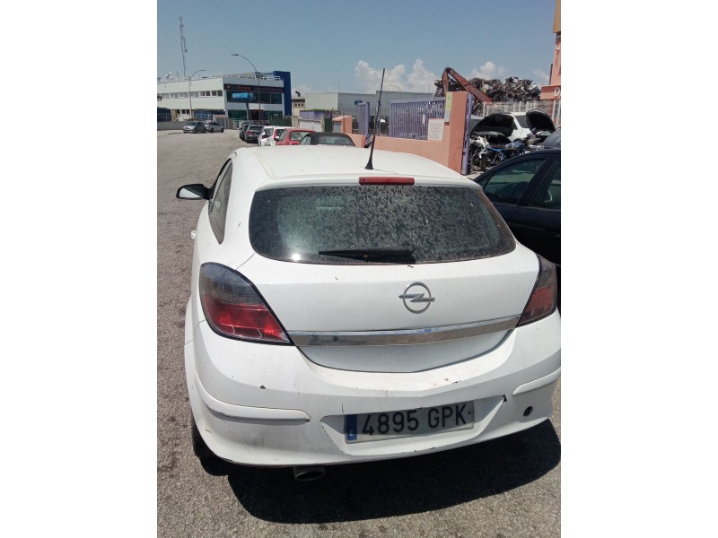 opel astra h gtc (a04) del año 2009