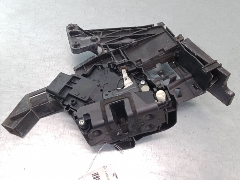 Recambio de cerradura puerta trasera derecha para ford c-max (dm2) 1.6 tdci referencia OEM IAM 3M5AR26412BS  