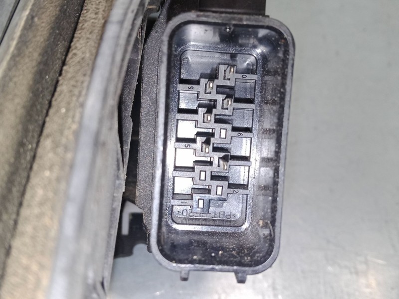 Recambio de cerradura puerta trasera derecha para ford c-max (dm2) 1.6 tdci referencia OEM IAM 3M5AR26412BS  