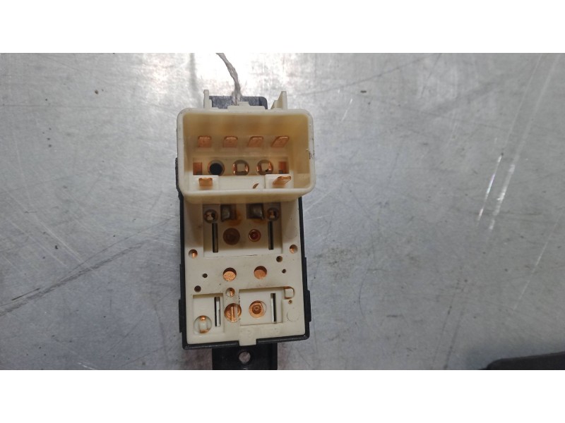 Recambio de mando elevalunas trasero izquierdo para opel antara a (l07) 2.0 cdti referencia OEM IAM 96628740  