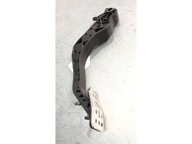 PEDAL EMBRAGUE 6Q1721321C 