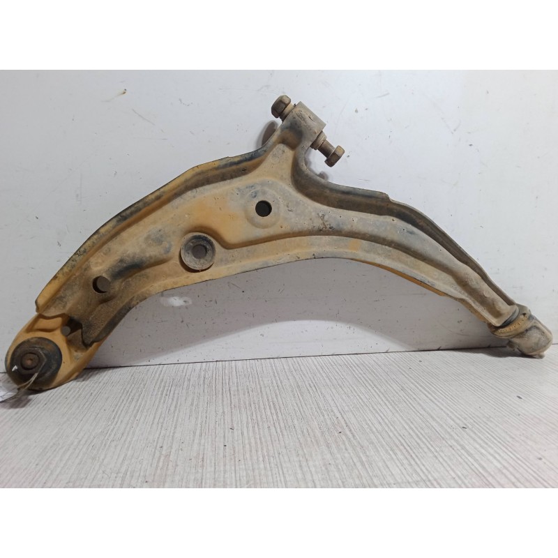 Recambio de brazo suspension inferior delantero izquierdo para nissan micra ii (k11) 1.0 i 16v referencia OEM IAM   