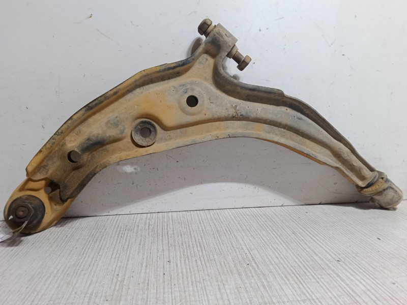 Recambio de brazo suspension inferior delantero izquierdo para nissan micra ii (k11) 1.0 i 16v referencia OEM IAM   
