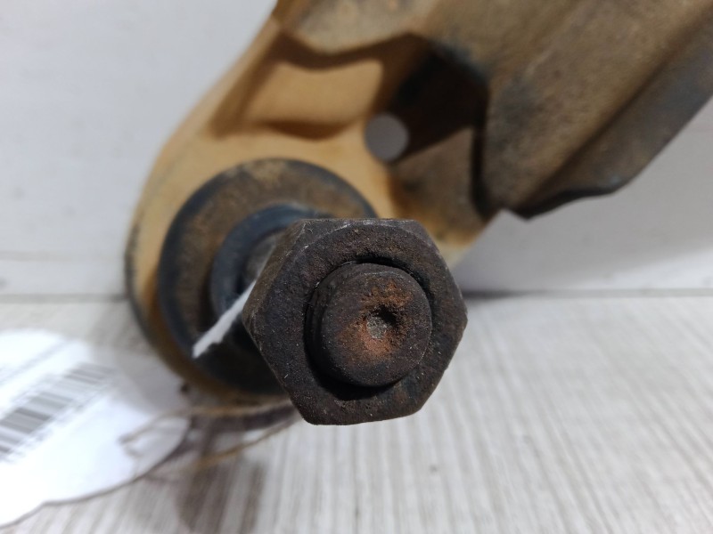 Recambio de brazo suspension inferior delantero izquierdo para nissan micra ii (k11) 1.0 i 16v referencia OEM IAM   