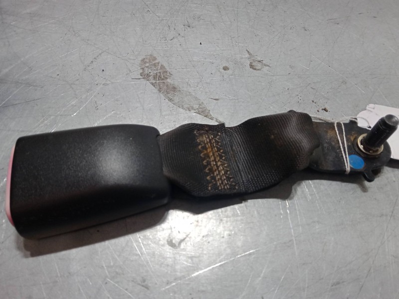 Recambio de anclaje cinturon trasero central para opel antara a (l07) 2.0 cdti referencia OEM IAM 96475894  