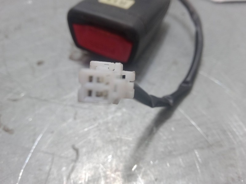 Recambio de anclaje cinturon trasero derecho para hyundai i30 (fd) 1.4 referencia OEM IAM   