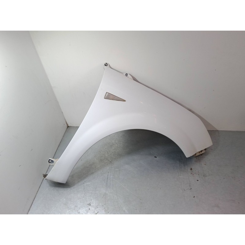 Recambio de aleta delantera derecha para renault grand scénic ii (jm0/1_) 1.9 dci (jm0g, jm12, jm1g, jm2c) referencia OEM IAM   