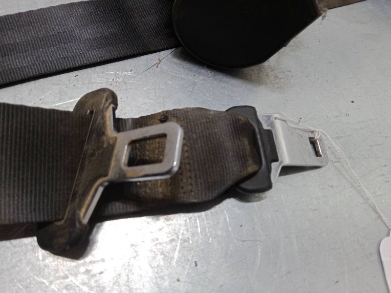 Recambio de cinturon seguridad tercera fila derecho para peugeot 307 sw (3h) 1.6 hdi 110 referencia OEM IAM   