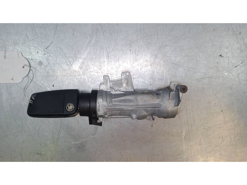 Recambio de clausor para skoda superb iii station wagon (3v5) 2.0 tdi referencia OEM IAM   