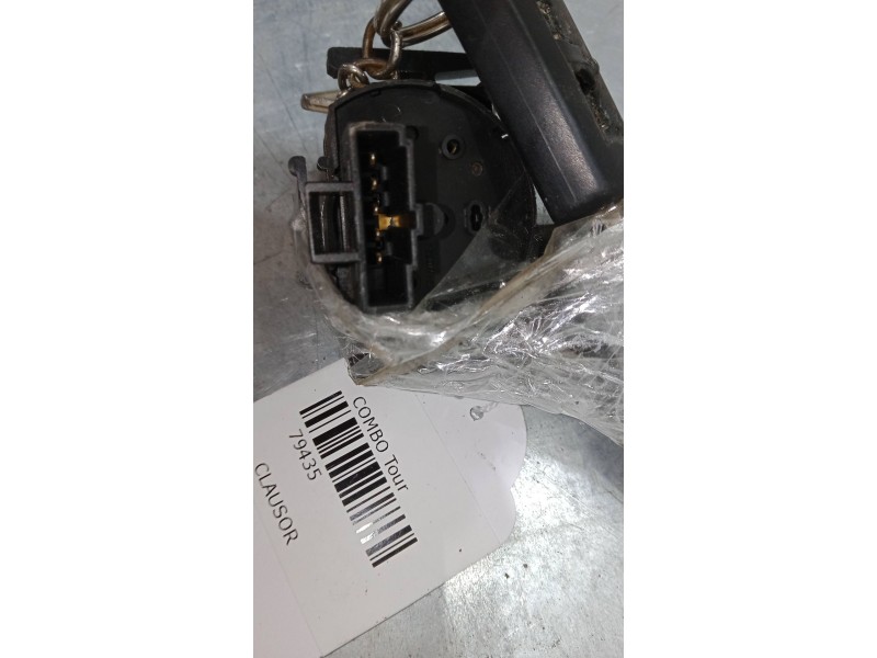 Recambio de clausor para opel combo tour 1.4 referencia OEM IAM   