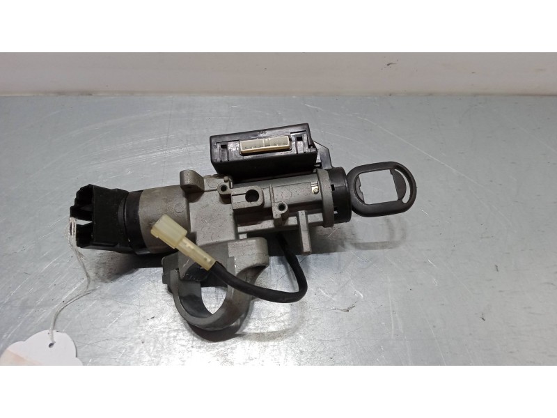 Recambio de clausor para chevrolet nubira station wagon 1.8 referencia OEM IAM   