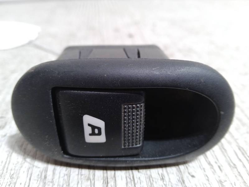 MANDO ELEVALUNAS DELANTERO IZQUIERDO 96401469XT 