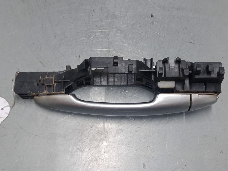 Recambio de maneta exterior puerta delantera derecha para renault scénic ii (jm0/1_) 1.6 16v (jm1r) referencia OEM IAM 820002846