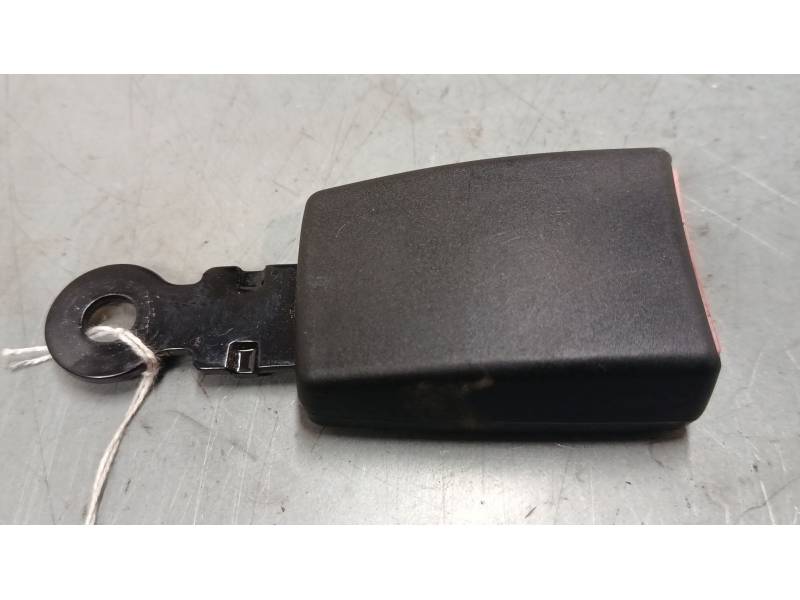 ANCLAJE CINTURON DELANTERO DERECHO 33032823 