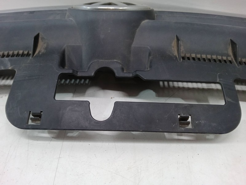 Recambio de rejillas capo para volkswagen touran (1t1, 1t2) 1.9 tdi referencia OEM IAM   