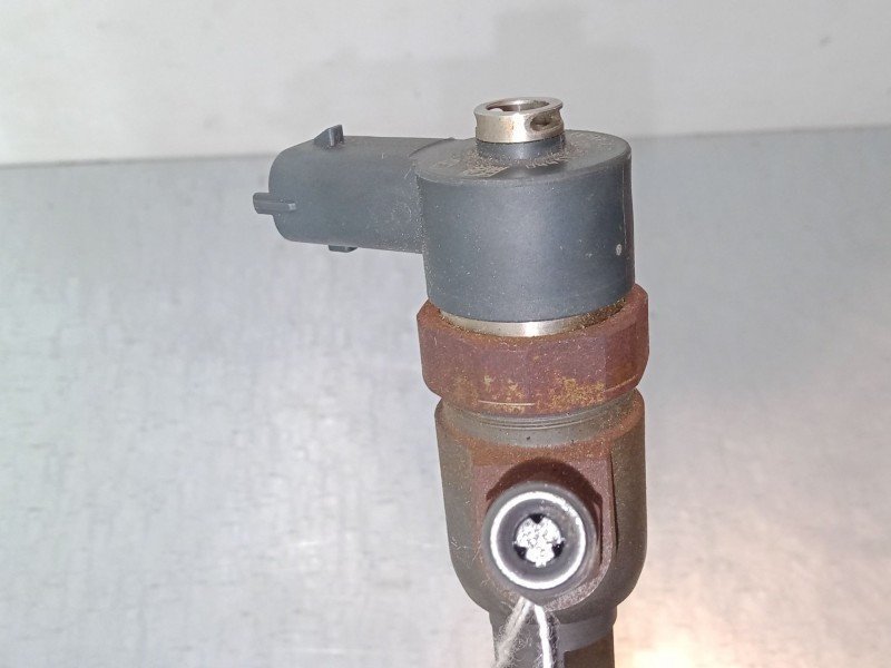 Recambio de inyector para opel corsa d (s07) 1.3 cdti (l08, l68) referencia OEM IAM 0445110183  
